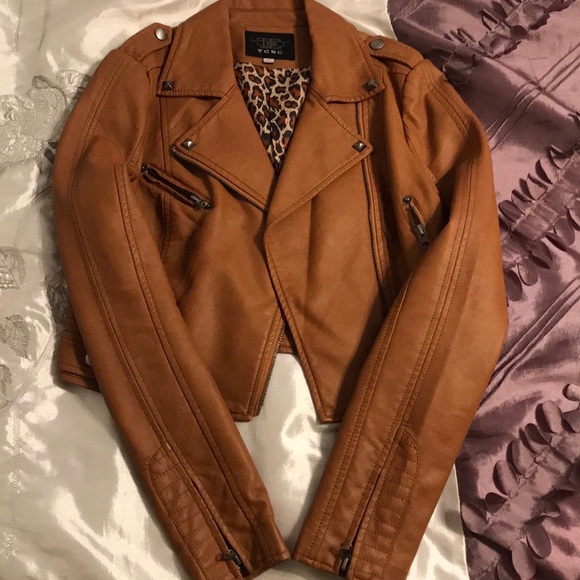 Women Leather Jacket - Picture 2 of 2